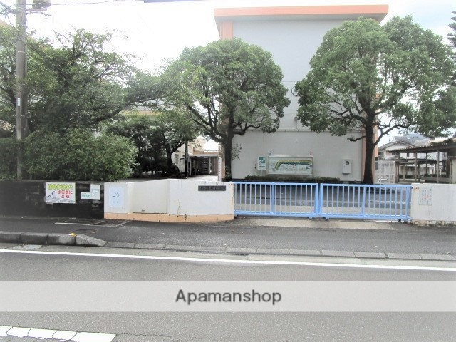 小学校　潮見小学校（小学校）まで447m