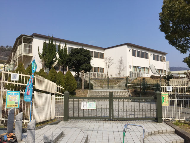 【三雄ビルトの小学校】