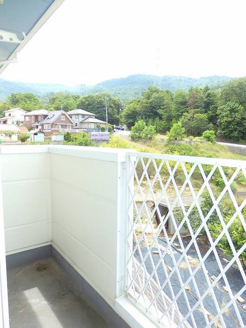 バルコニー　同物件別室