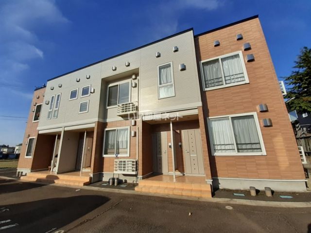 シャングリラIIの建物外観