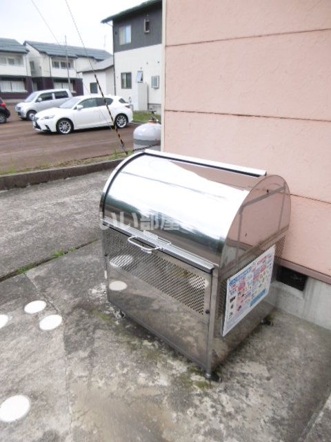 【長岡市中興野のアパートのその他共有部分】