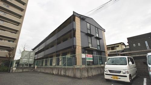 プランドールいずみの建物外観