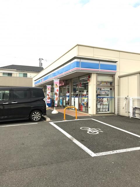 コンビニ　ローソン飯能美杉台六丁目店（コンビニ）まで894m