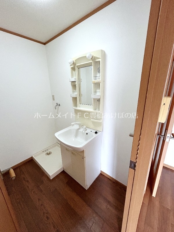 洗面設備　同型別部屋写真