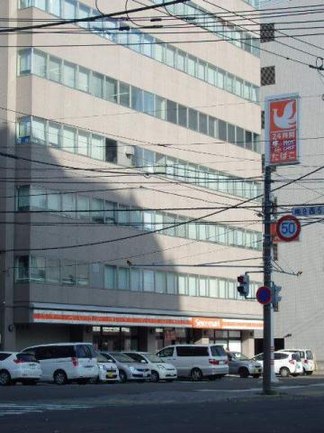 コンビニ　セイコーマート（コンビニ）まで266m