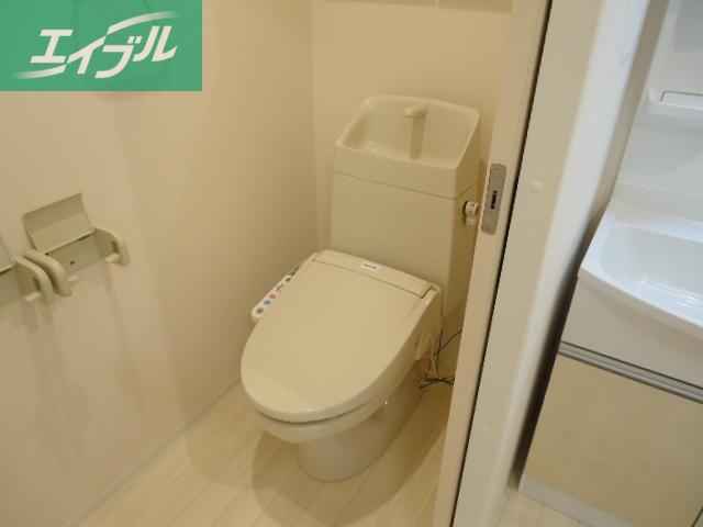 トイレ　トイレ