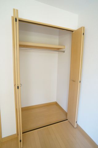 収納　クローゼット。参考、同建物・反転間取りの号室