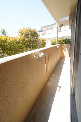 バルコニー　参考、同建物・反転間取りの号室