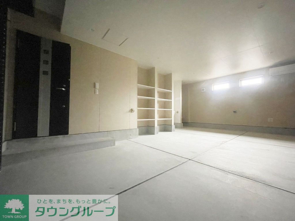 駐車場　ビルトインガレージ