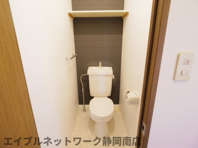 トイレ　落ち着いたトイレです