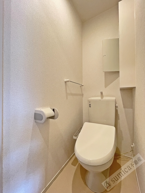 トイレ　温水洗浄便座付き♪♪