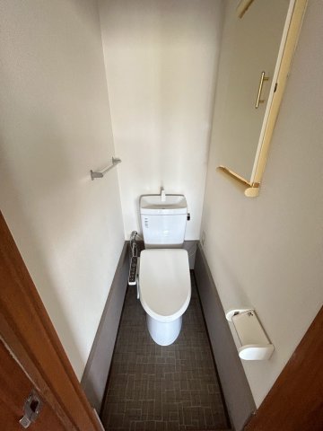 トイレ　落ち着いたトイレです