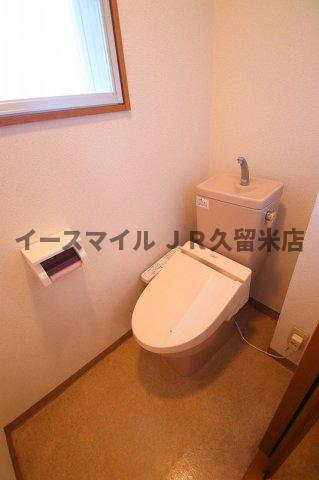 トイレ　清潔感のあるトイレです
