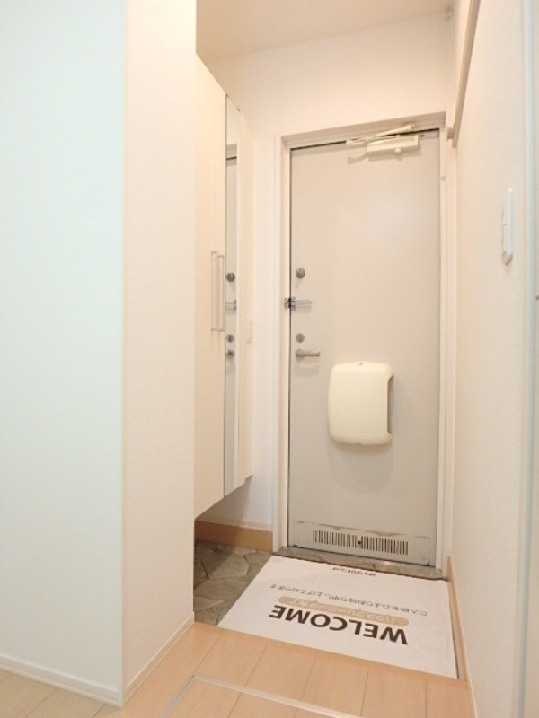 玄関　図面と現状に相違がある場合には現状を優先