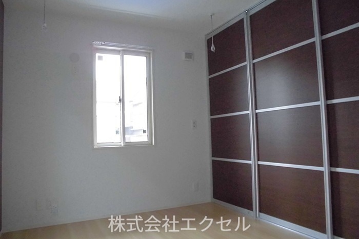 その他部屋・スペース　2面採光のお部屋です。