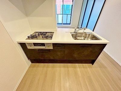キッチン　★システムキッチングリル付き/３口コンロ★