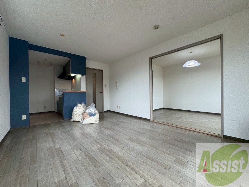 居室・リビング　広くてキレイなお部屋が広がっていて、充実した生活が送れそう。