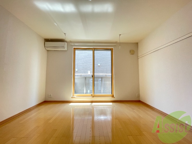 居室・リビング　８．４帖のリビングです。広々としていますね。