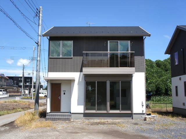 ラヴィーヌ植竹の建物外観