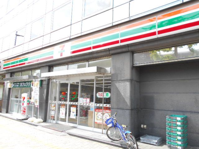 コンビニ　セブン-イレブン福岡大濠公園駅前店（コンビニ）まで99m