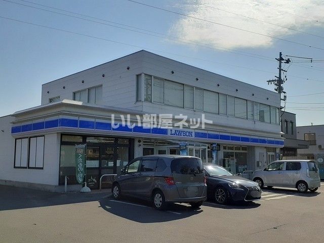 コンビニ　ローソン 青森青葉店（コンビニ）まで379m