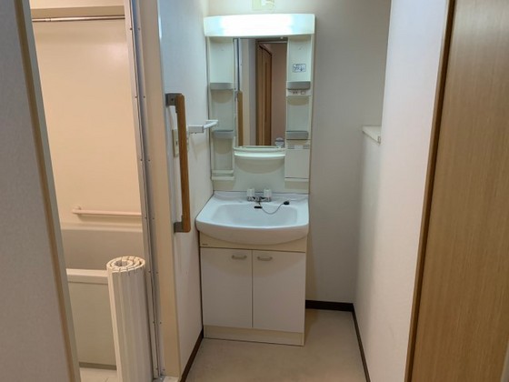 洗面設備　※別部屋の写真です