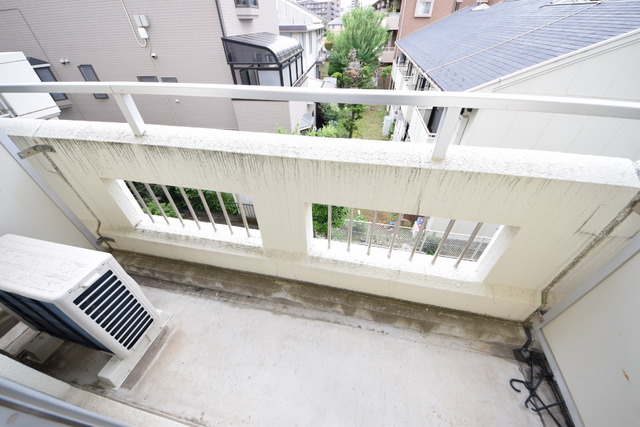 バルコニー　～今日は朝からお洗濯～