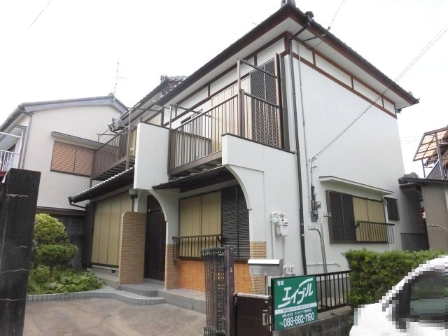 建物外観　2016年6月撮影