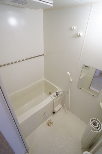 バス・シャワールーム　他号室。参考写真