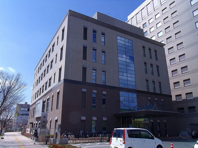 役所　裁判所（役所）まで1000m