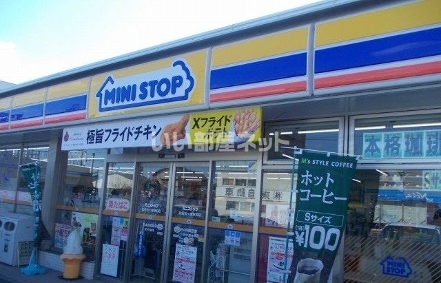 コンビニ　ミニストップ 松阪松ヶ崎駅前店（コンビニ）まで357m