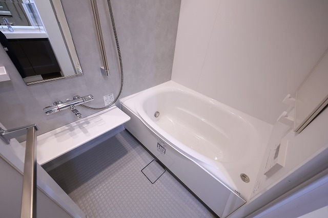バス・シャワールーム　バス