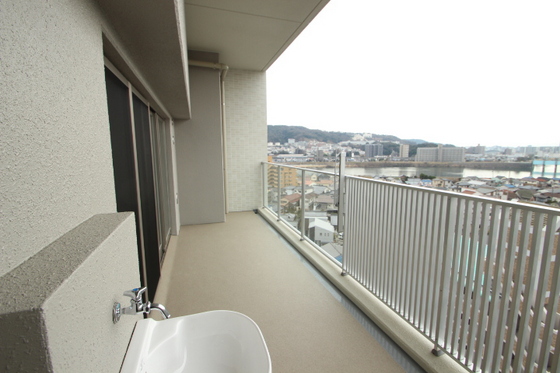 バルコニー　※別部屋の写真です