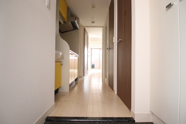 玄関　※別室の参考写真の為、現況優先です。