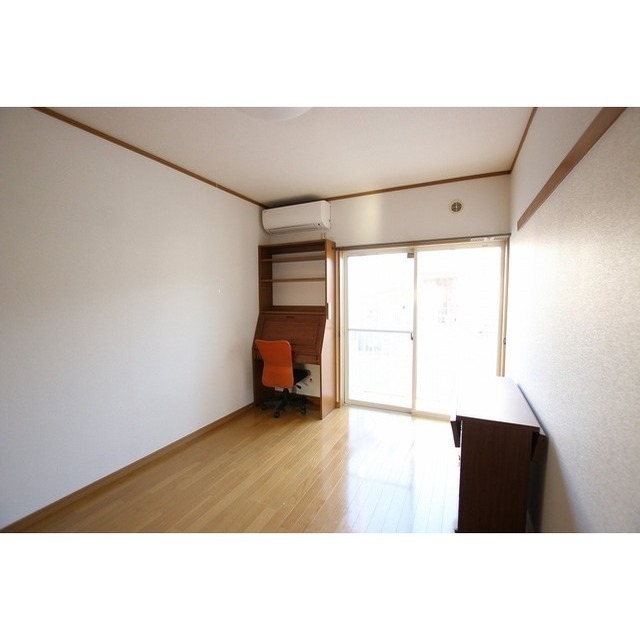 居室・リビング　照明付