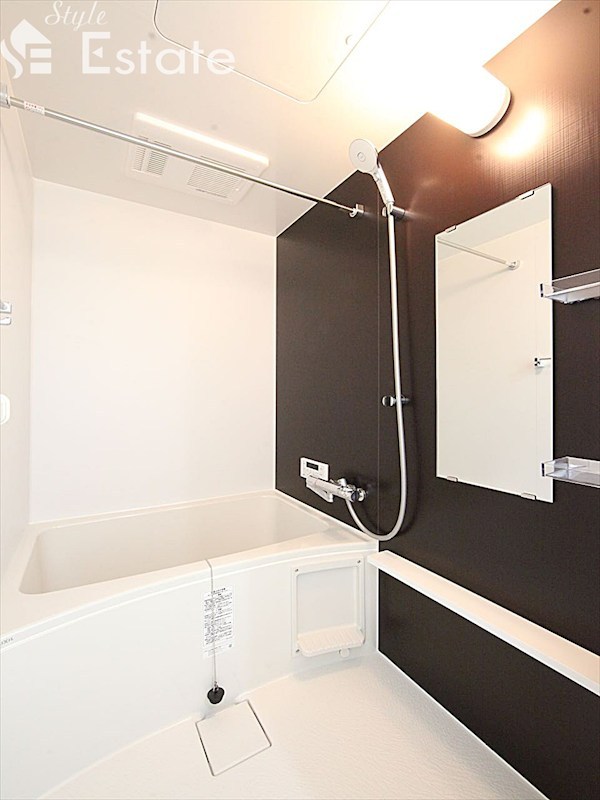 バス・シャワールーム　バスルーム