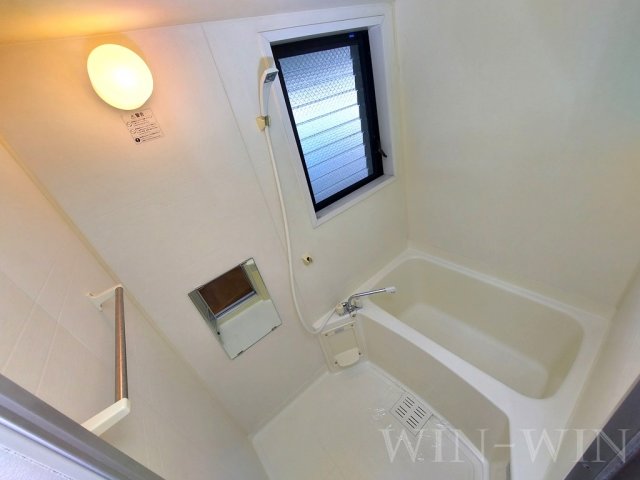 バス・シャワールーム　イメージ（同建物内別部屋の写真です）