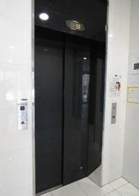 駐車場　エレベーター