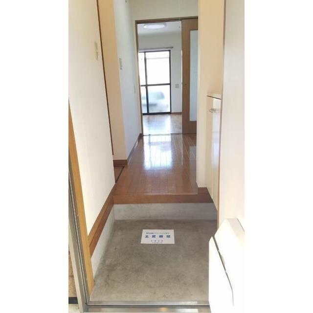 玄関　同間取他部屋の写真。ご参考ください