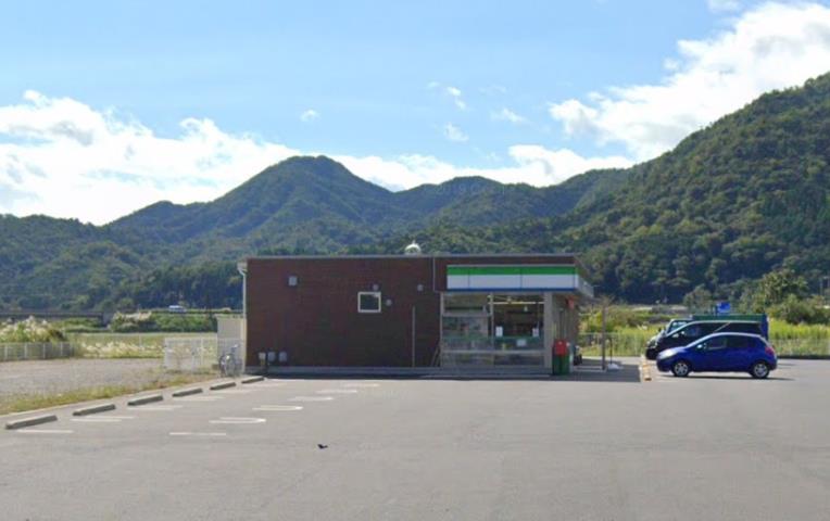 コンビニ　ファミリーマート 岩美町大谷店（コンビニ）まで5599m