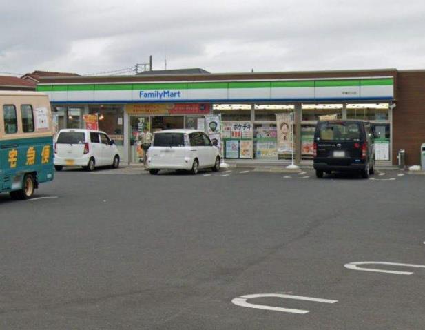 コンビニ　ファミリーマート（コンビニ）まで1891m