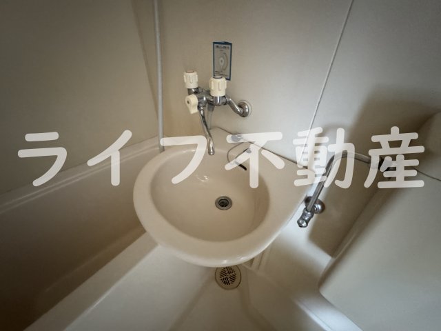 洗面設備　コンパクトで使いやすい洗面所
