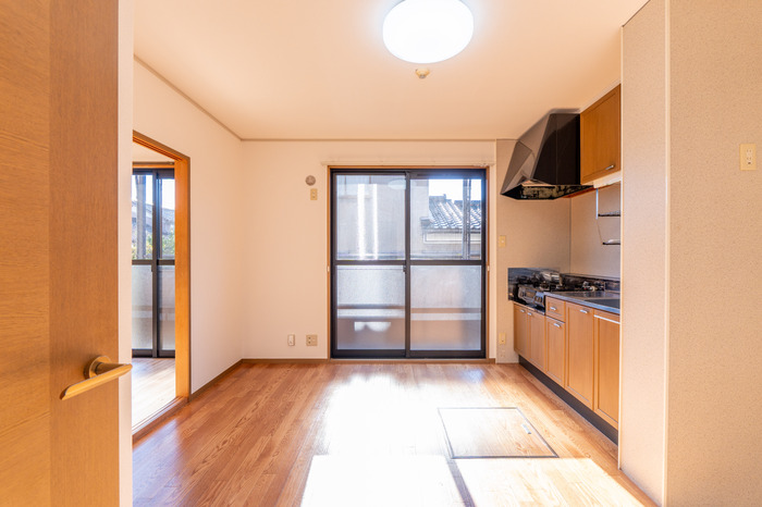 居室・リビング　こちらのリビングで趣味の時間をお楽しみください