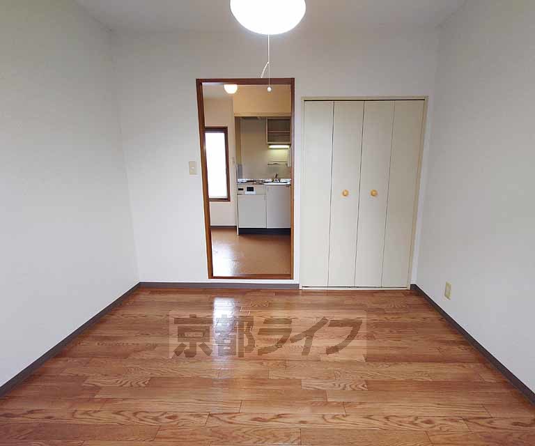 居室・リビング　ゆとりのある室内です。