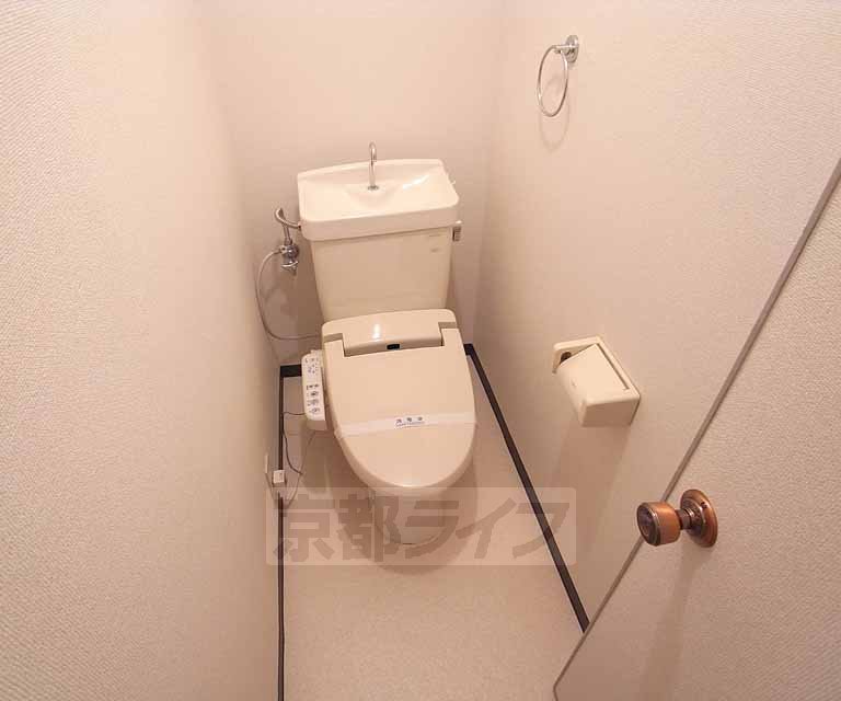 トイレ　清潔感のあるトイレです。