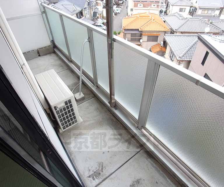 バルコニー　東向きのバルコニーです。