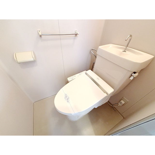 トイレ　清潔感のあるトイレ