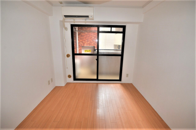 居室・リビング　写真は同マンションの別のお部屋のものです