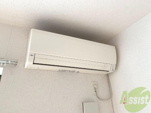 その他設備　あらかじめエアコンがついています。夏も冬も快適ですよ。
