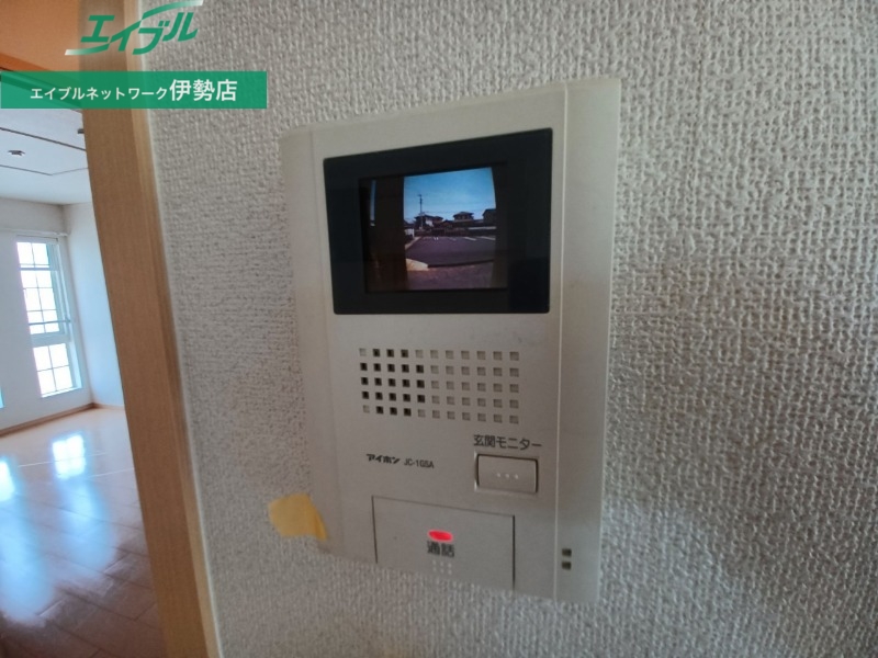 セキュリティ　同型参考写真